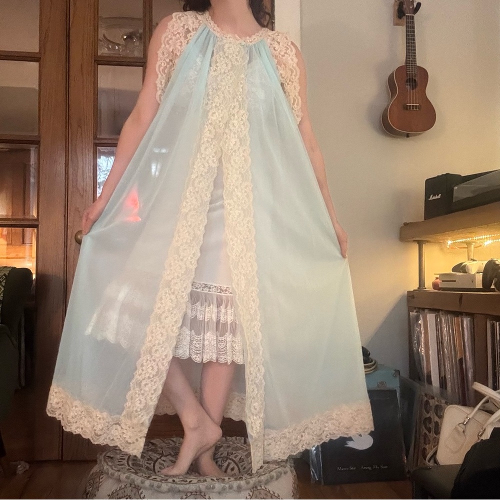 🦋 1960’s Peignoir Robe 🦋 - Picture 11 of 13
